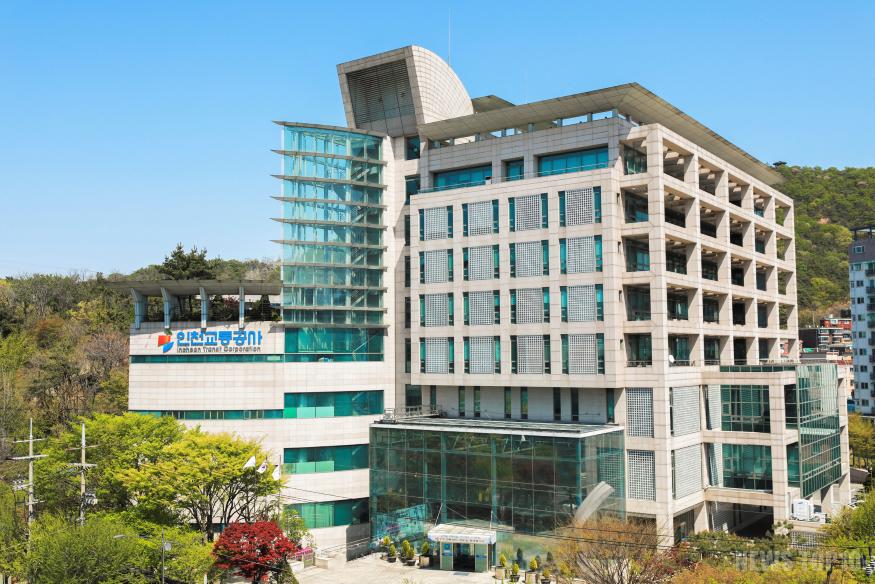 사진 1(본사 전경) (1).jpg