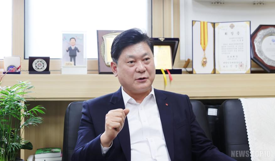 1. 이영훈 미추홀구청장 인터뷰사진.jpg