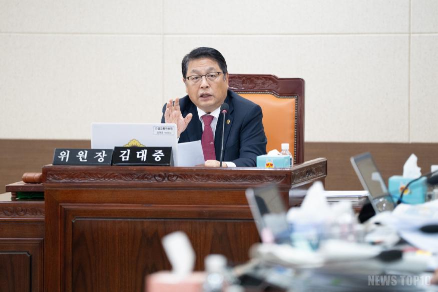 (1117사진)인천시의회 김대중 의원, 인천시 수산보조금‘이중 지원’의혹 제기.jpg