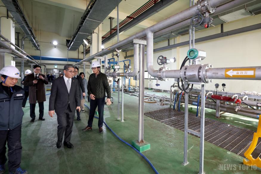 (사진2)인천시의회 정해권 의장, 인천식품산업단지 현장 점검 (1).jpg