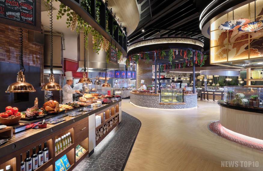 [사진 2] 시그니처 뷔페 레스토랑 ‘셰프스 키친’ 등 식음업장에서 봄 제철 식재료를 활용한 메뉴를 준비했다.jpg